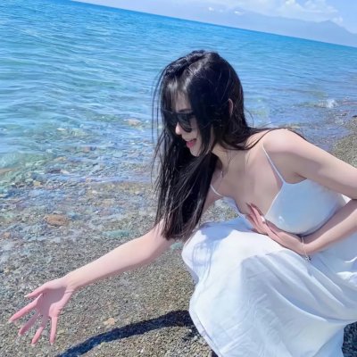 两界穿梭：我赚馒头喂老婆